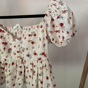NWOT Altar’d State floral puff sleeve blouse